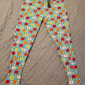 Apple Pattern Soft Leggings Size XL NWT